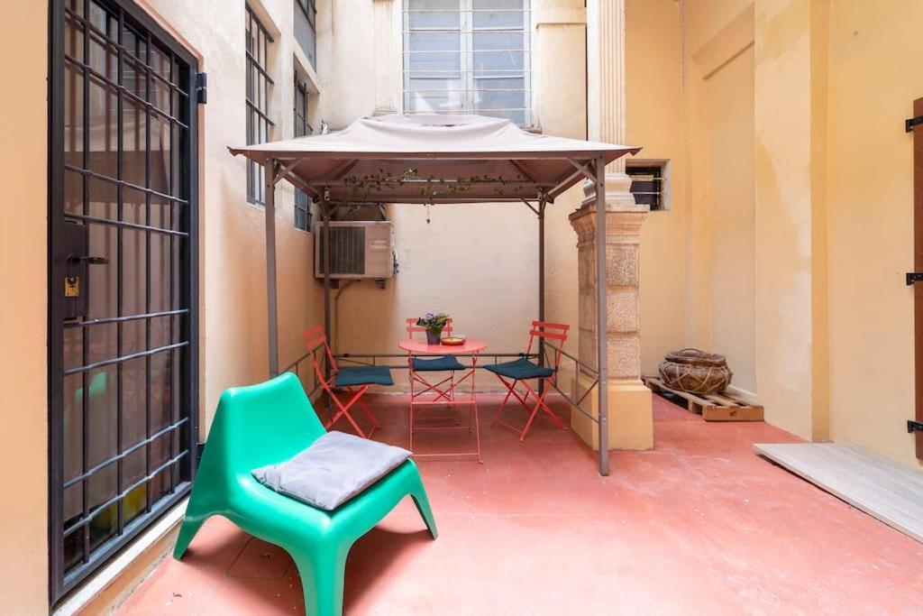 Central And Cozy Loft With Courtyard Bologna Ngoại thất bức ảnh