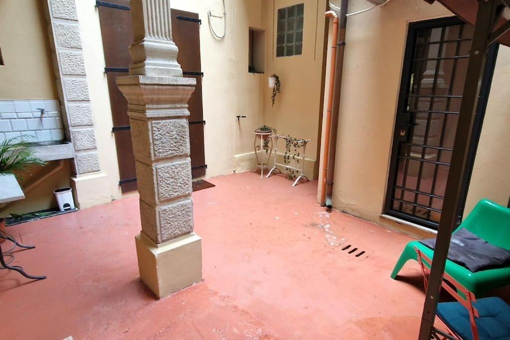 Central And Cozy Loft With Courtyard Bologna Ngoại thất bức ảnh