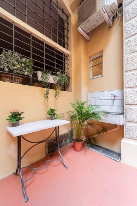 Central And Cozy Loft With Courtyard Bologna Ngoại thất bức ảnh